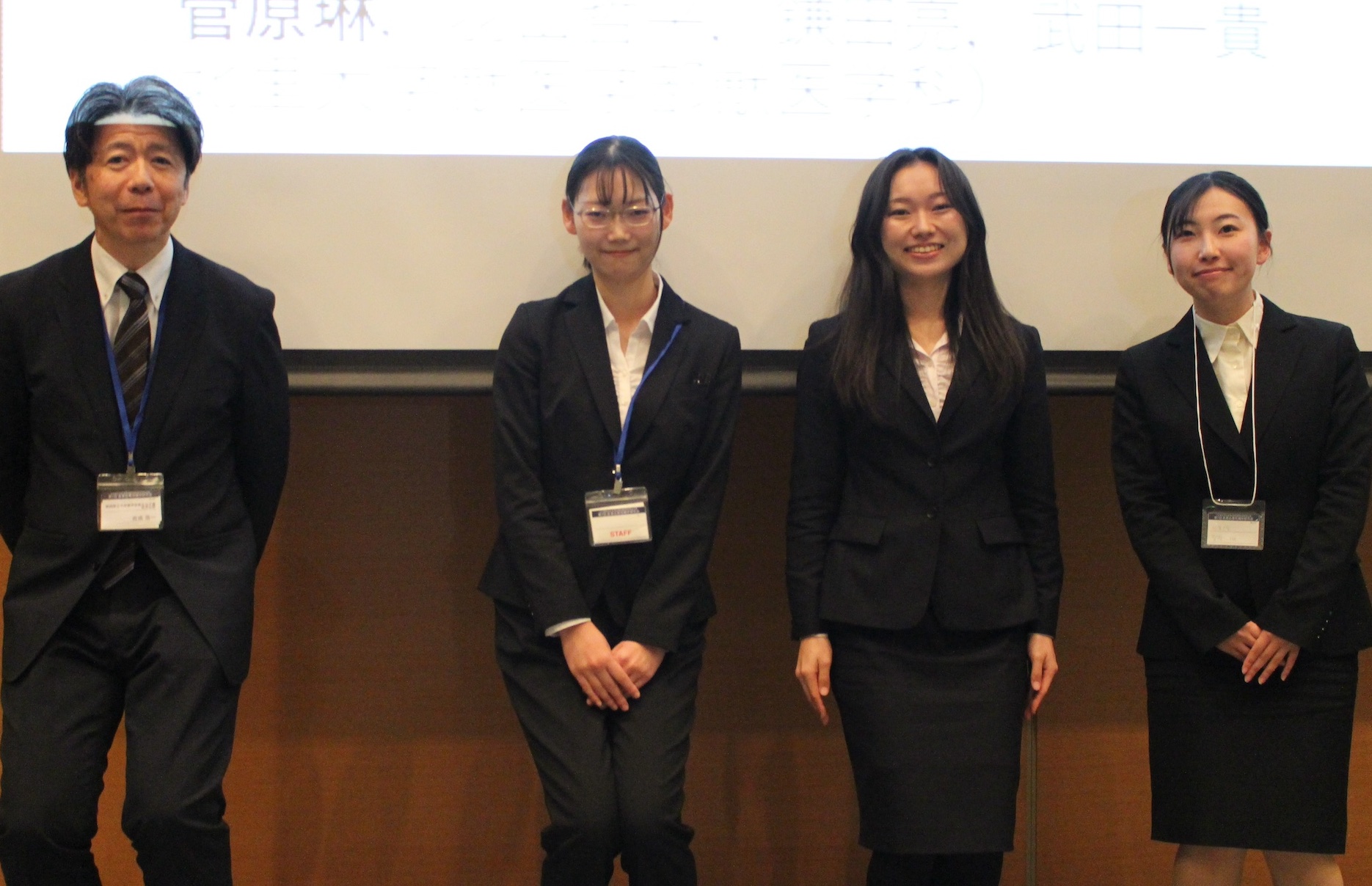 �@��������2