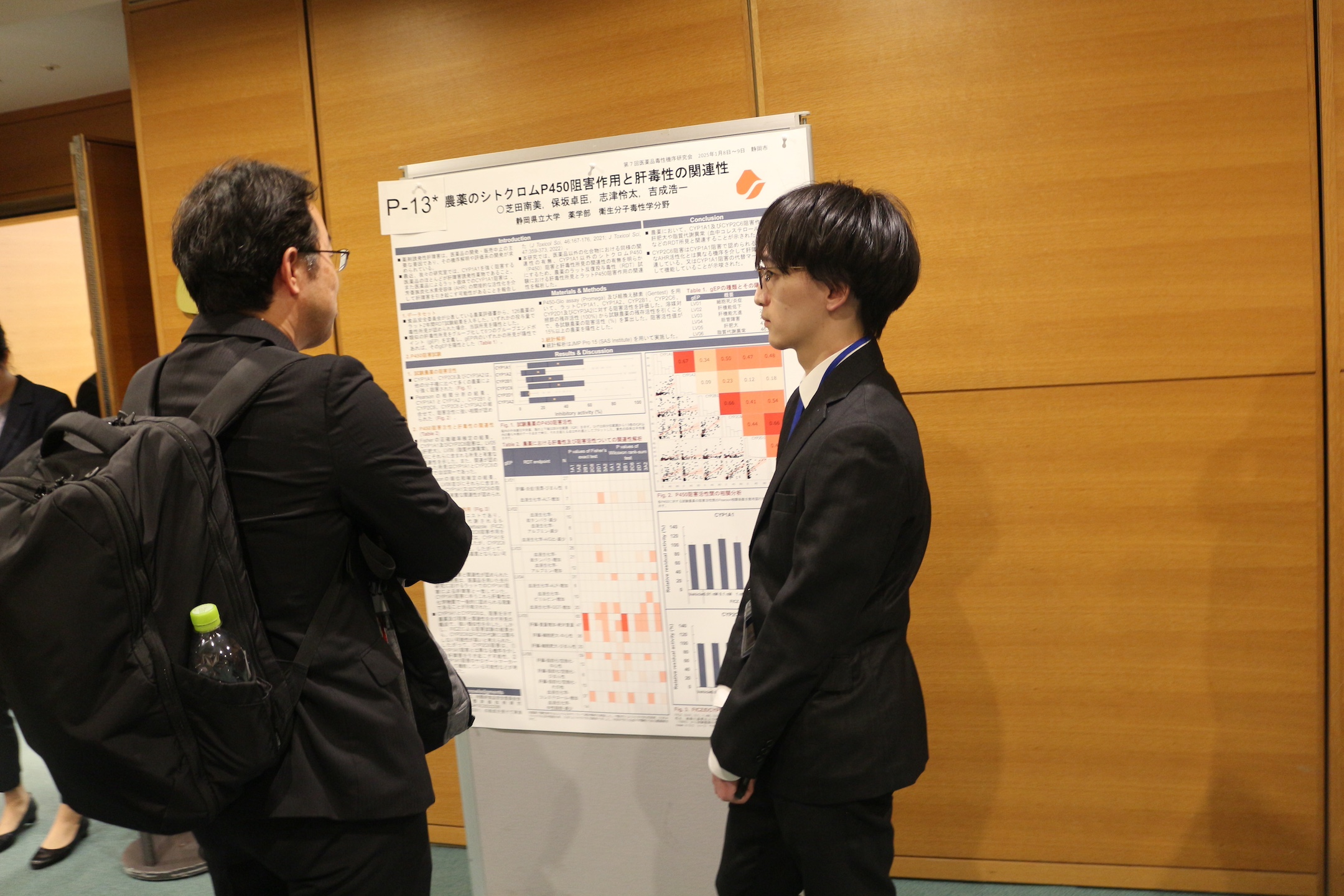 �@��������3